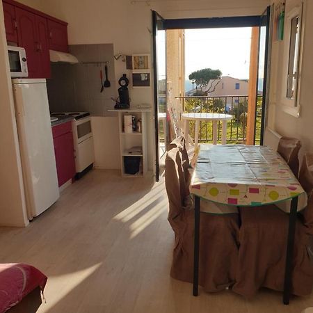 T2 Vue Mer Avec Parking Prive Saint-Pierre-la-Mer  Exterior foto
